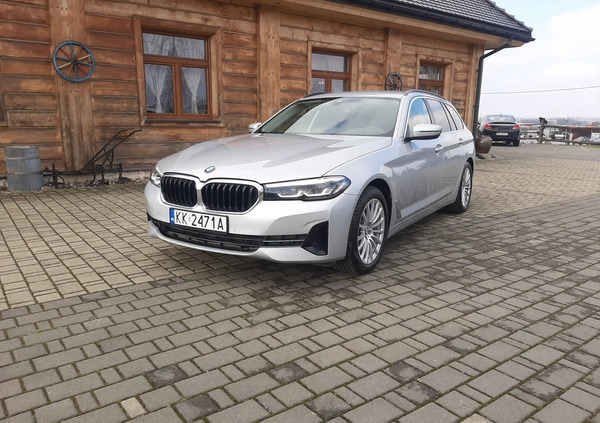 BMW Seria 5 cena 159900 przebieg: 57000, rok produkcji 2021 z Kraków małe 301